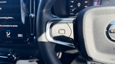 Volvo Xc40 2.0 B4P R DESIGN 5dr Auto Petrol Estate